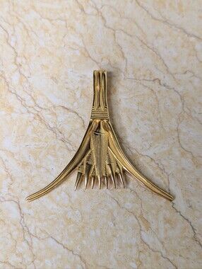 Vintage Metropolitan Museum Art Gold Tone Egyptian Lotus Blossom Pendant 1976